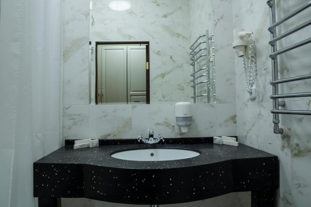 Karagandy Ar Nuvo Hotel חדר תמונה