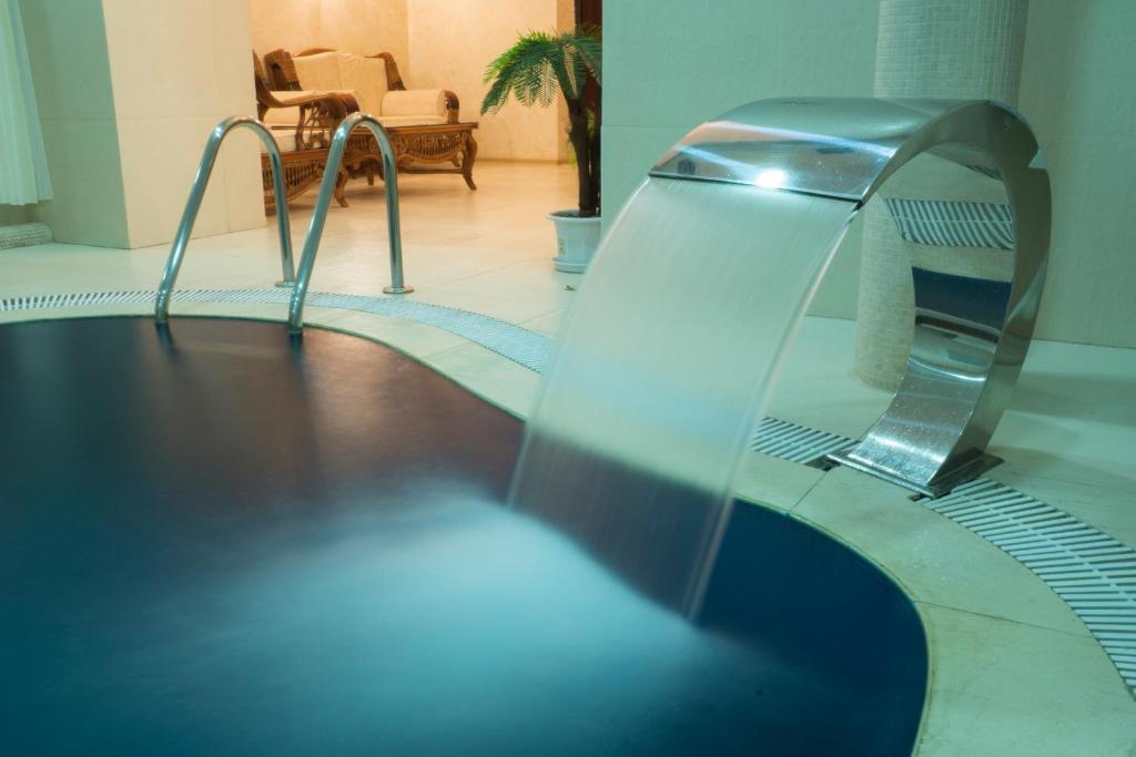 Karagandy Ar Nuvo Hotel מראה חיצוני תמונה